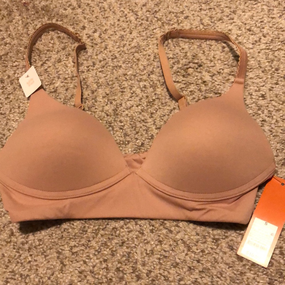 Lightly lined nude bra